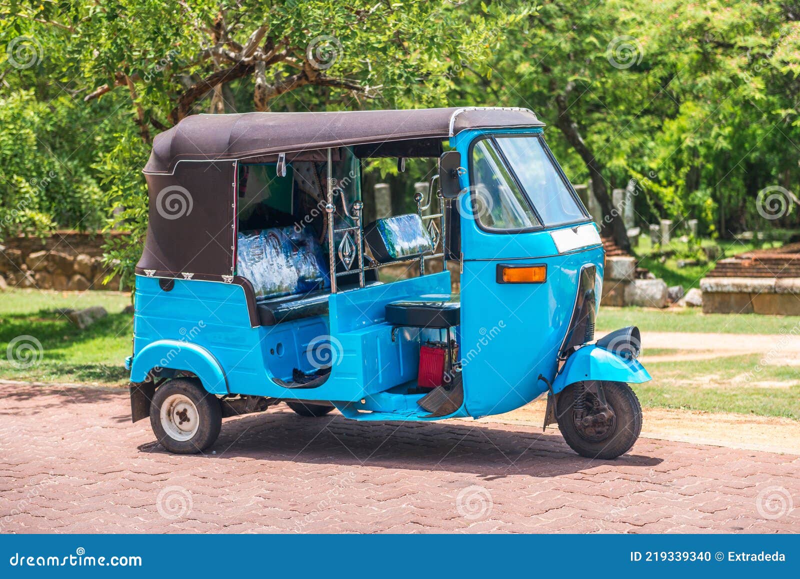 BLUE TUKTUK